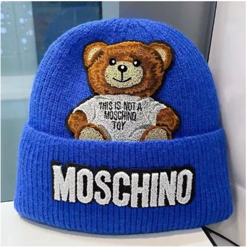 Winter hat Moschino