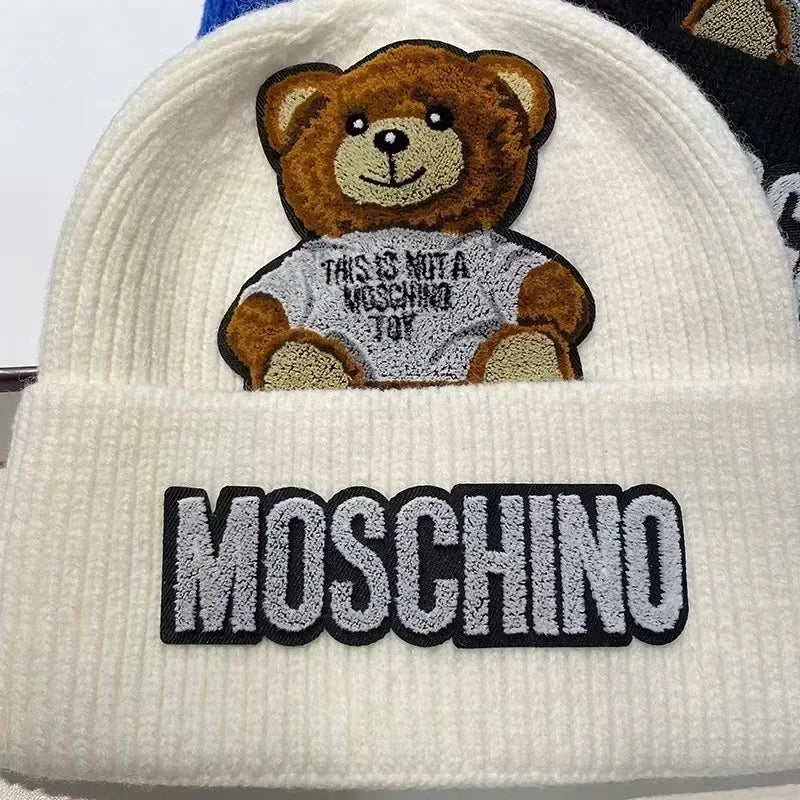 Winter hat Moschino